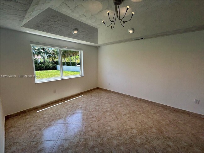 Building Photo - 6611 SW 99th Ave