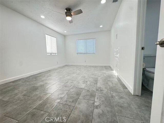Building Photo - 3233 E Cameron Ave