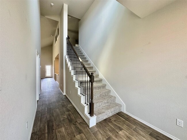 Building Photo - 5410 Pembrokeshire Cir