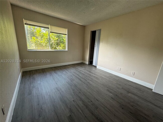 Building Photo - 2216 NW 59th Wy