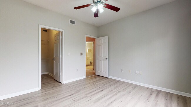 Building Photo - 10075 GATE N Pky