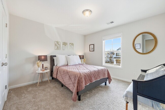 Building Photo - 397 Anmore Ct