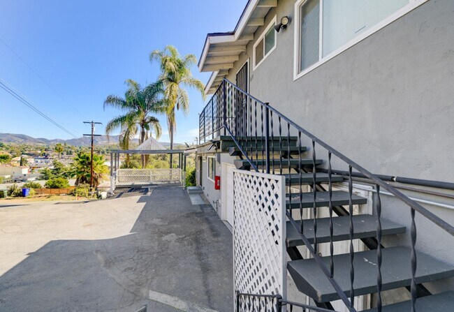 Building Photo - 617-617 Truly Terrace