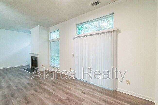 Building Photo - 10315 Atchinson Dr