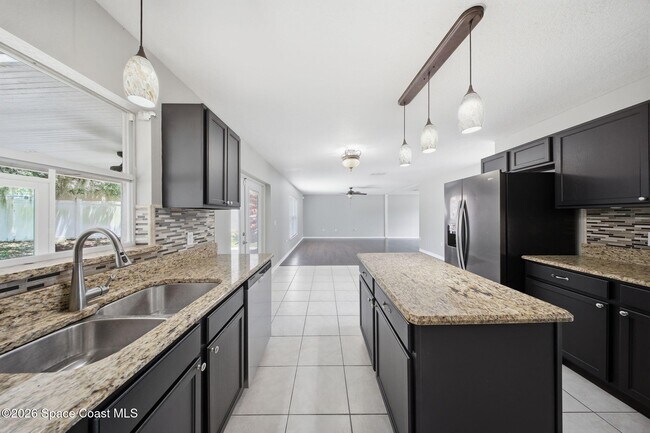 Building Photo - 1116 Myrtle Lake View Dr