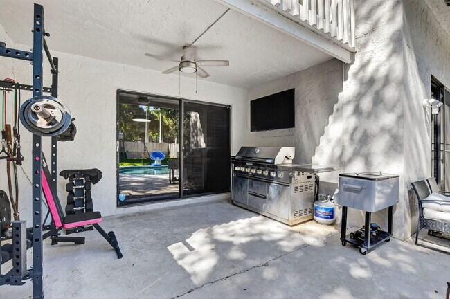 Building Photo - 372 Deer Creek Wildwood Ln E