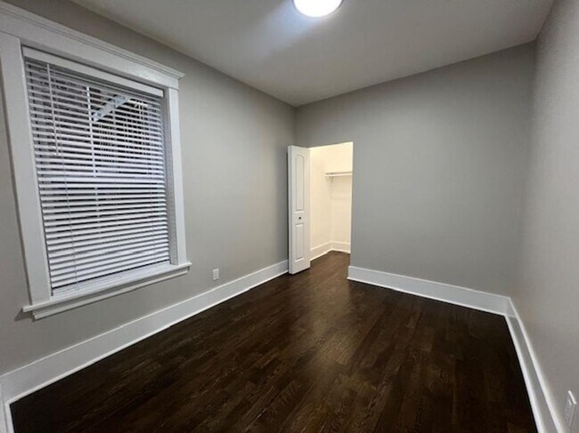 Building Photo - 2 bedroom in Chicago IL 60647