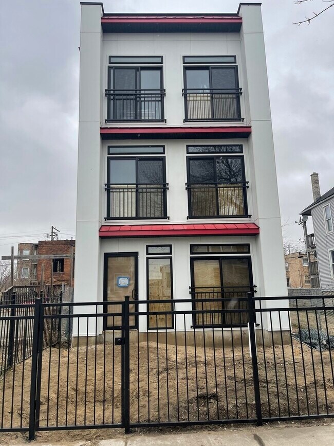 Building Photo - 6346 S Evans Ave