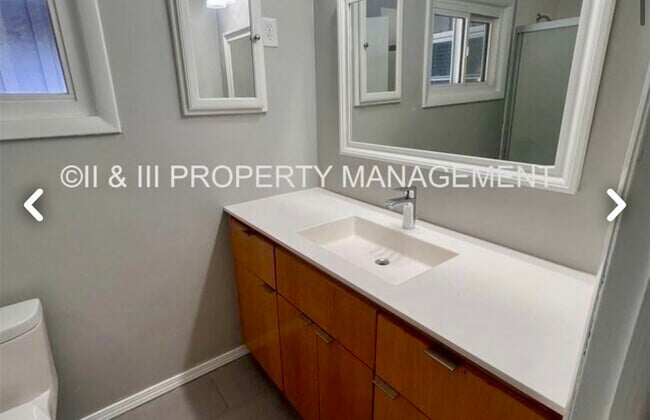 Building Photo - 5504 W 79th St
