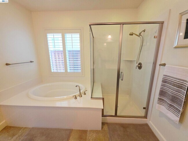 Building Photo - 2488 Remy Cantos Dr