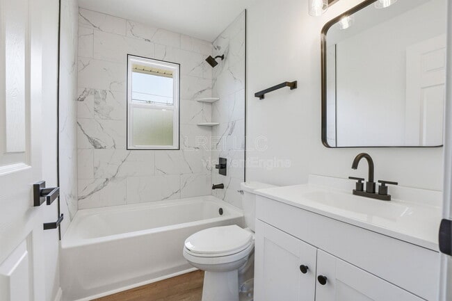 Building Photo - 4624 E Indian Trail