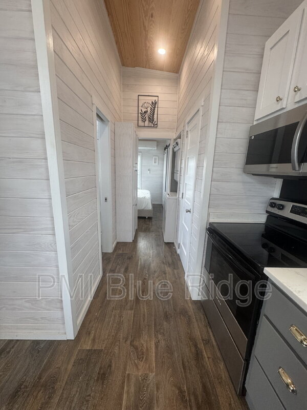 Building Photo - 57 Breezy Mdw Ln