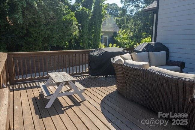 Building Photo - 311 S Academy St