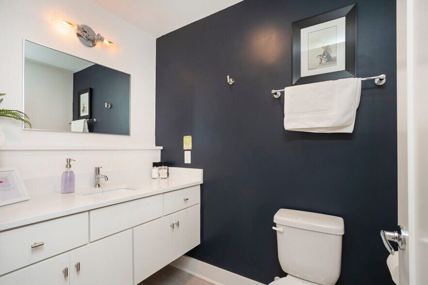 Building Photo - 1035 Scovel St