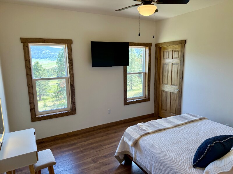 Building Photo - 27945 Island Butte Ln