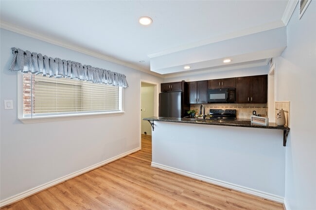 Building Photo - 3 Dorado Dr