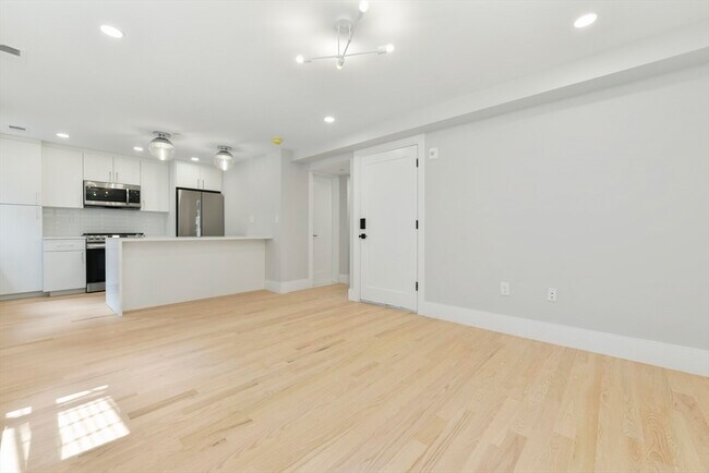 Building Photo - 10 Lamson Ct