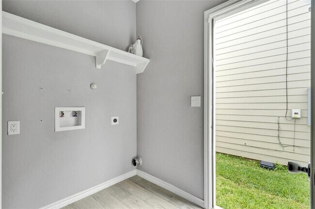 Building Photo - 16680 E Ivanhoe St