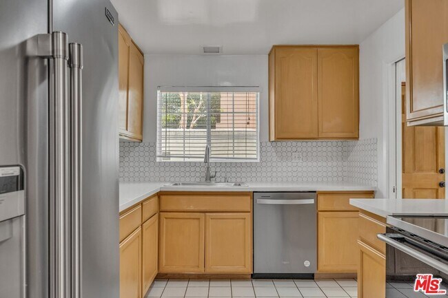 Building Photo - 1014 4th St