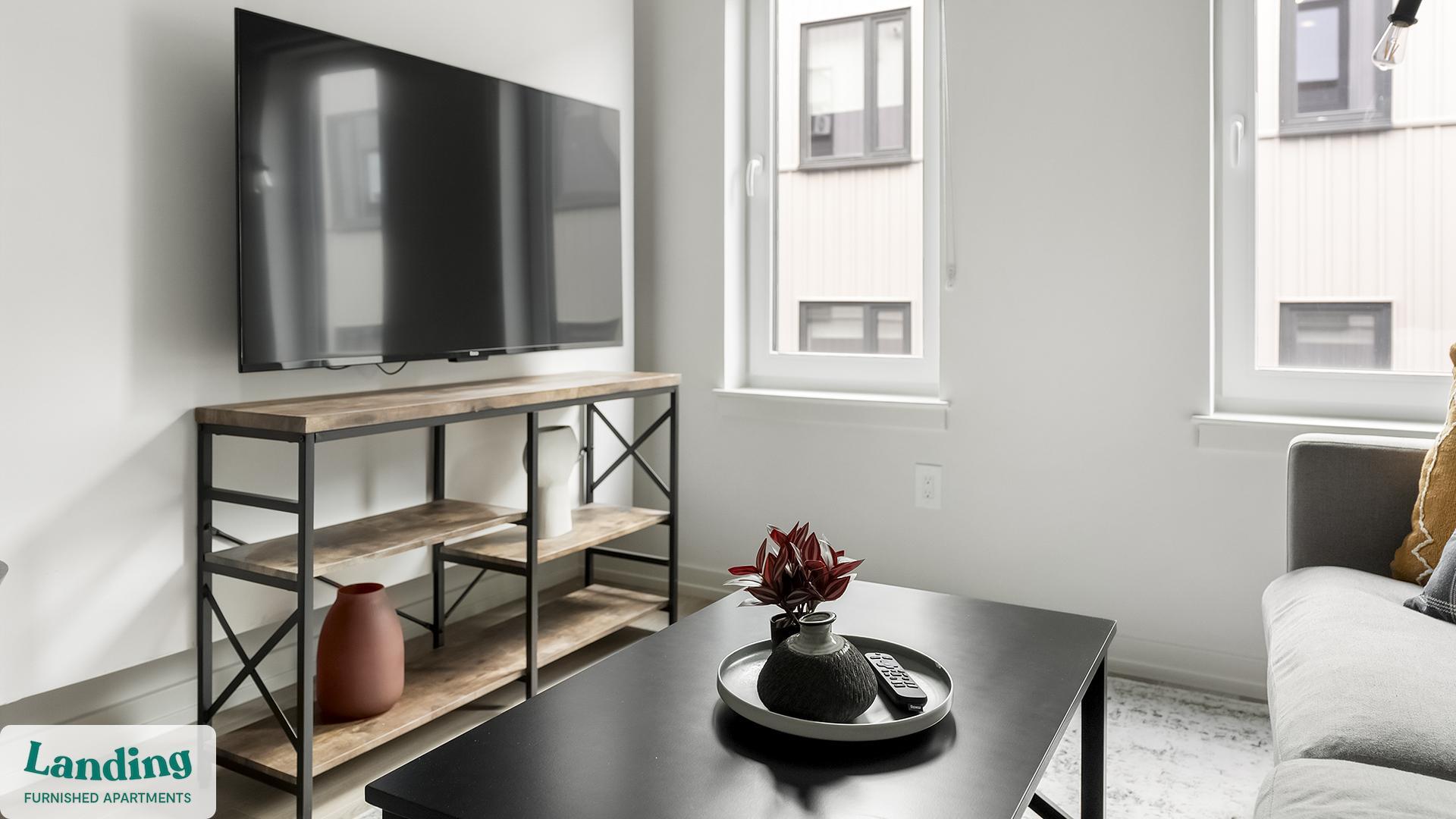 Building Photo - 2009 N Howard St