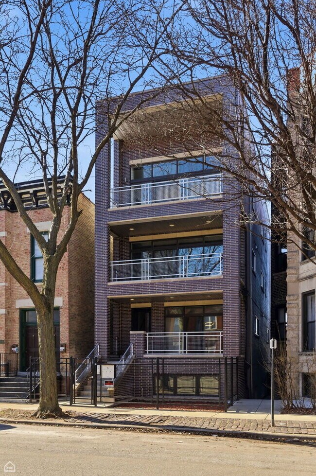 Building Photo - 1042 S Oakley Blvd