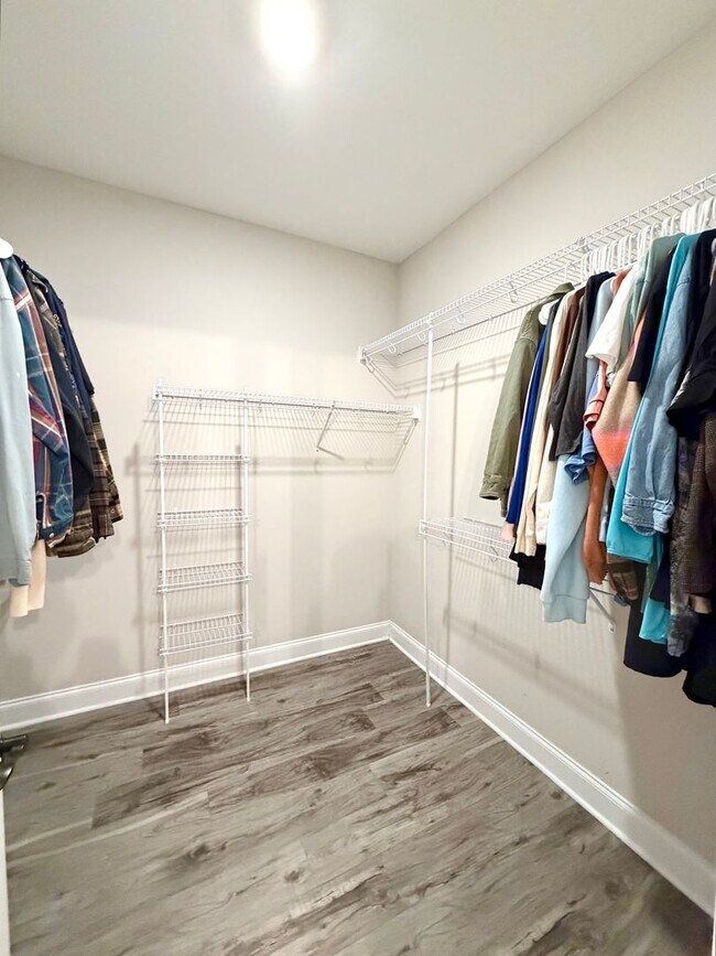 Building Photo - 1013 Berry Bnd