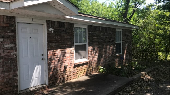 Building Photo - 3607 S Pocola Blvd