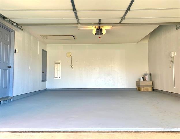 Building Photo - 1410 Indian Lake Trail