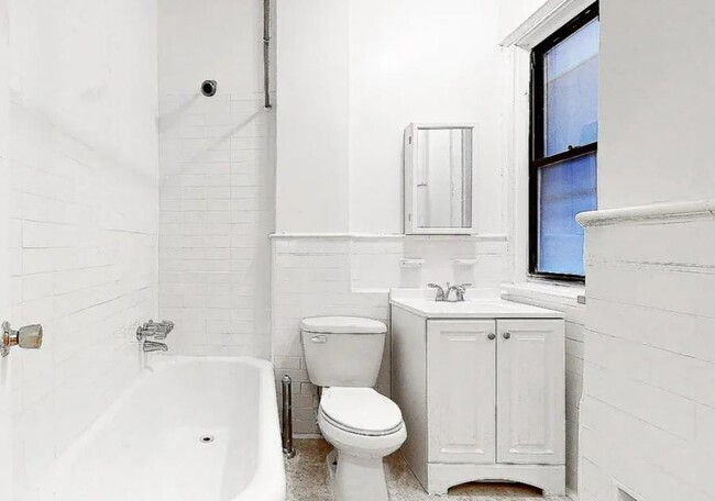 Building Photo - 0 bedroom in NEW YORK NY 10033