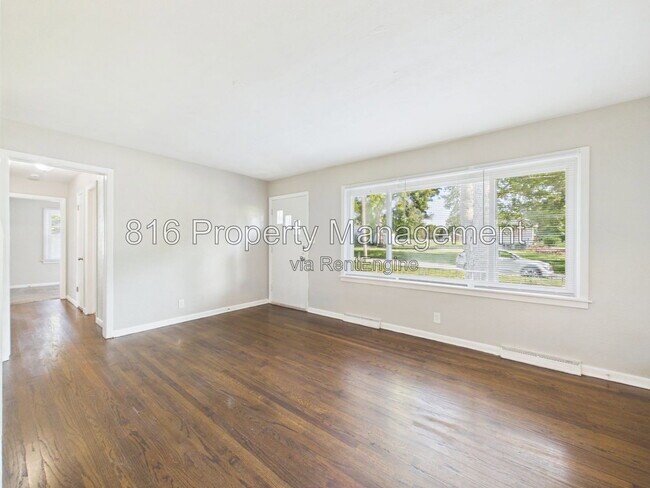 Building Photo - 8250 Webster Ave