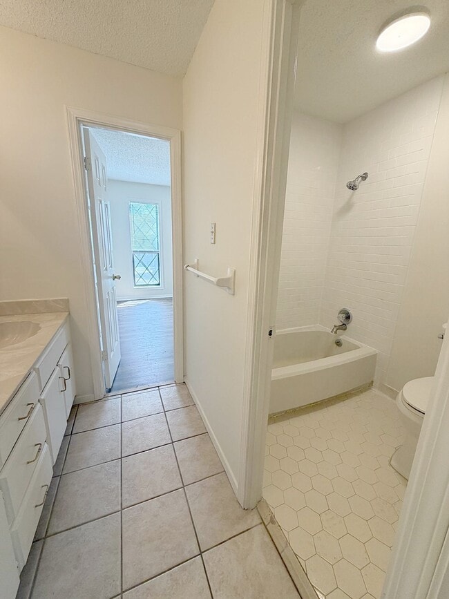 Building Photo - 6968 Wesley Ct