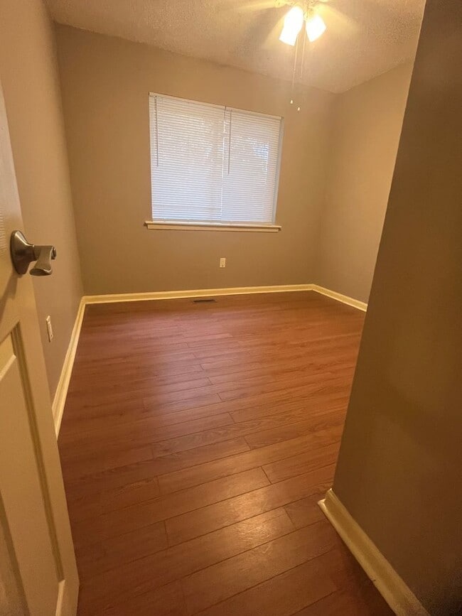 Building Photo - 108 Calloway Ave