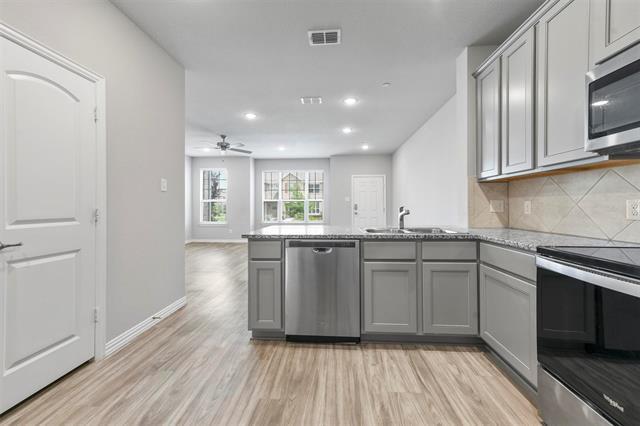 Building Photo - 3521 Brentwood Dr