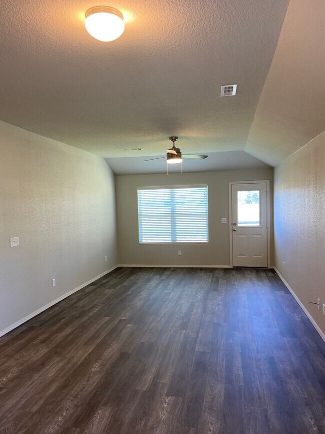 Building Photo - 10413 Cypress Knee Dr