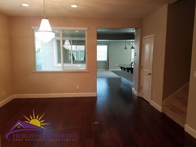 Building Photo - Spacious 5 Bed 4 Bath 3 Car Garage 2,980 Sq. Ft. Fiddyment Ranch Home in Roseville