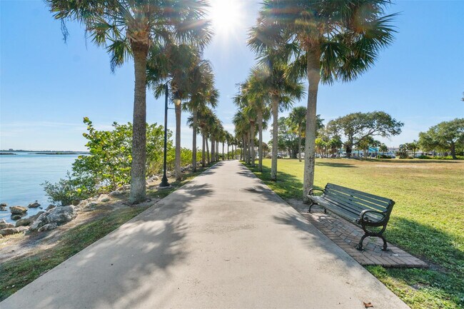 Building Photo - 1301 Emerald Terrace