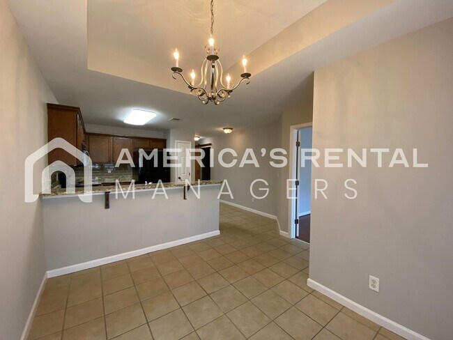 Building Photo - DEPOSIT PENDING!!! Townhome for Rent in Bessemer!  View with 48 Hours Notice!