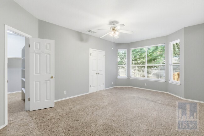 Building Photo - 4011 Travis Country Cir