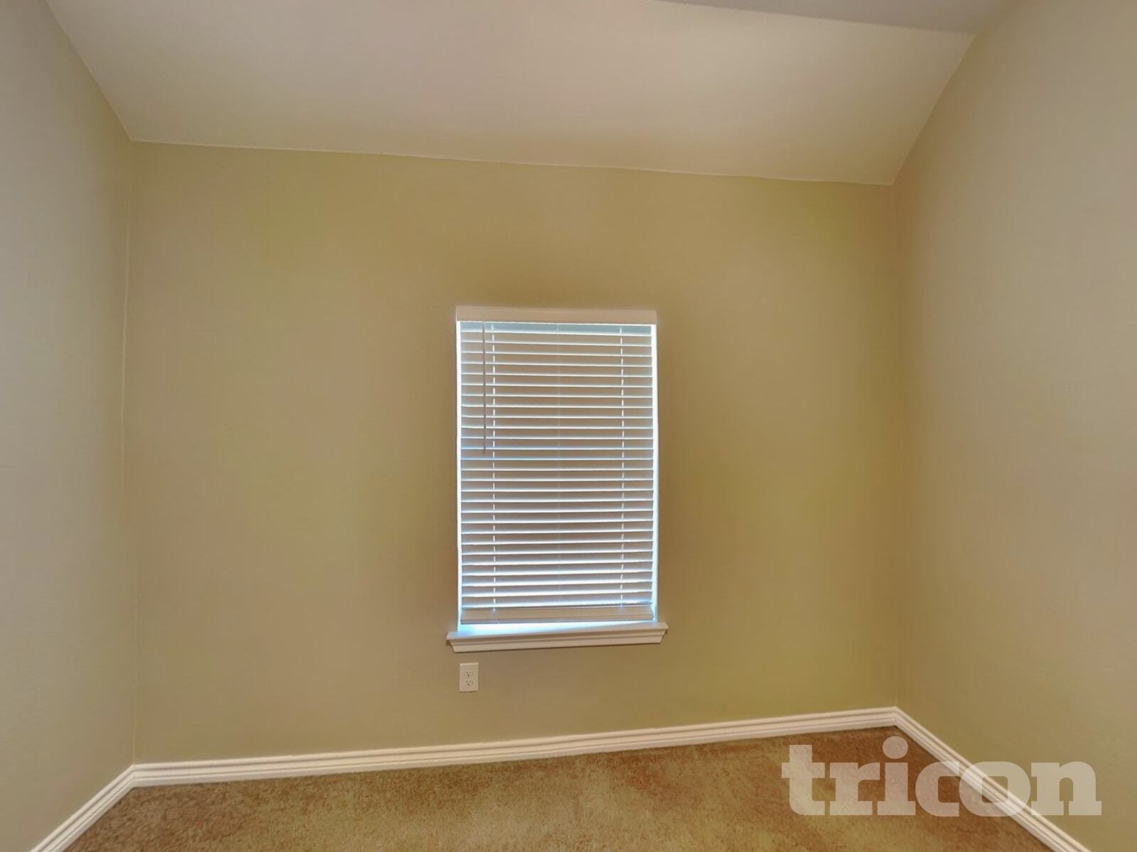 Building Photo - 330 Abbott Ln