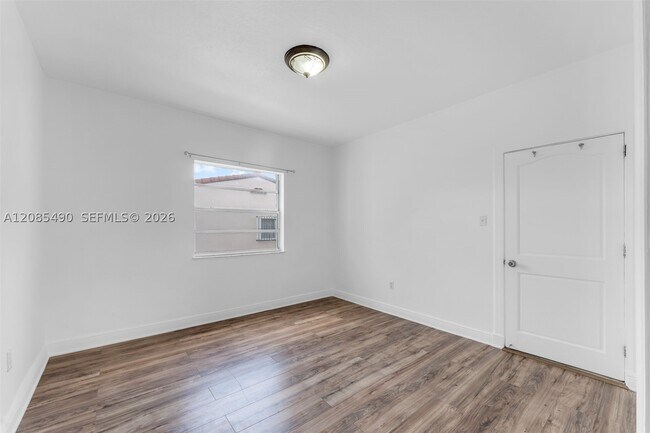 Building Photo - 5629 SW 7th St