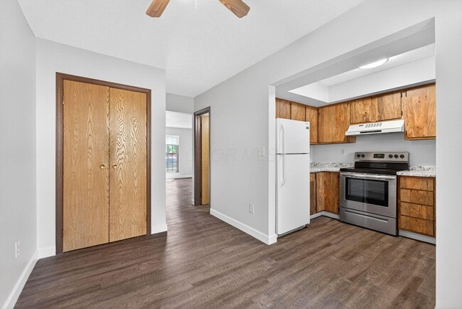 Building Photo - 6477 Brookedge Ct