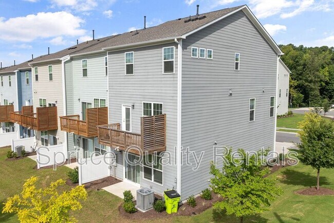 Building Photo - 1268 Commack Dr