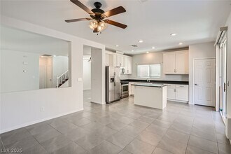 Building Photo - 11783 Red Water Ct