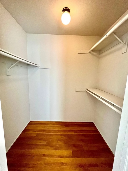 Building Photo - 625 E Palm Ave