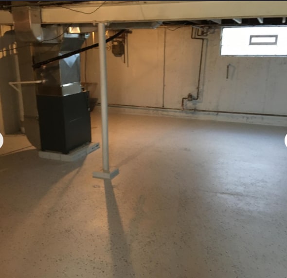 Building Photo - 163 Hemlock St