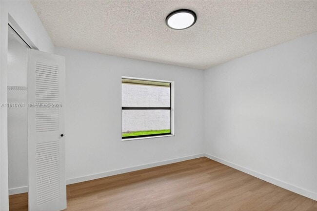 Building Photo - 9721 Majestic Way