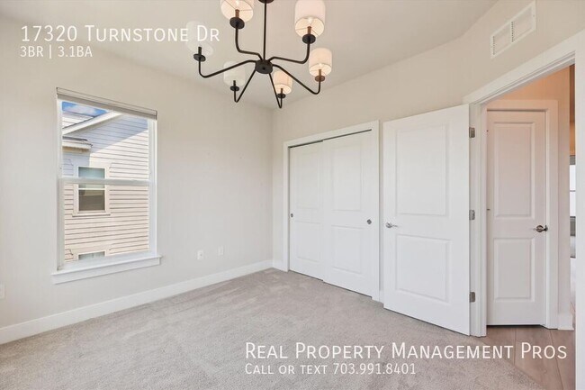 Building Photo - 17320 Turnstone Dr
