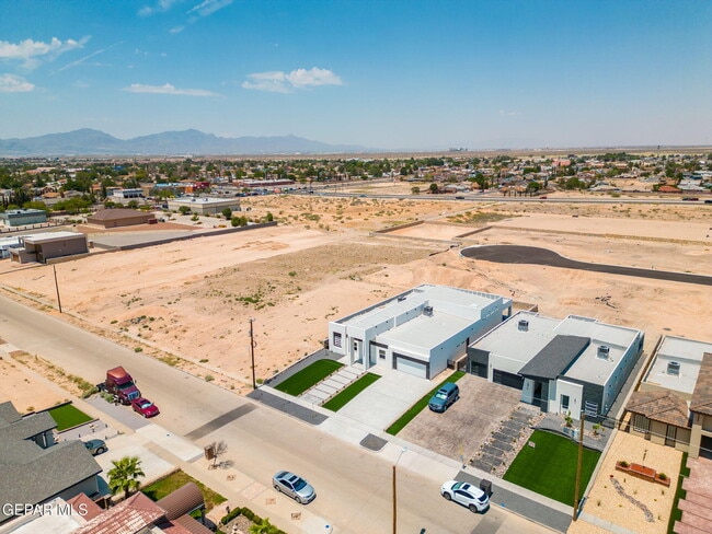 Building Photo - 11337 Ardelle Ave