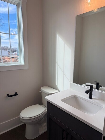 Building Photo - 3 Saco St