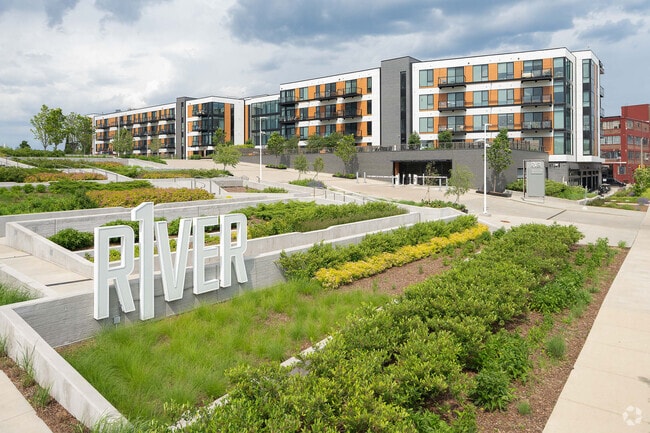 Building Photo - Tribute Apartments at R1VER